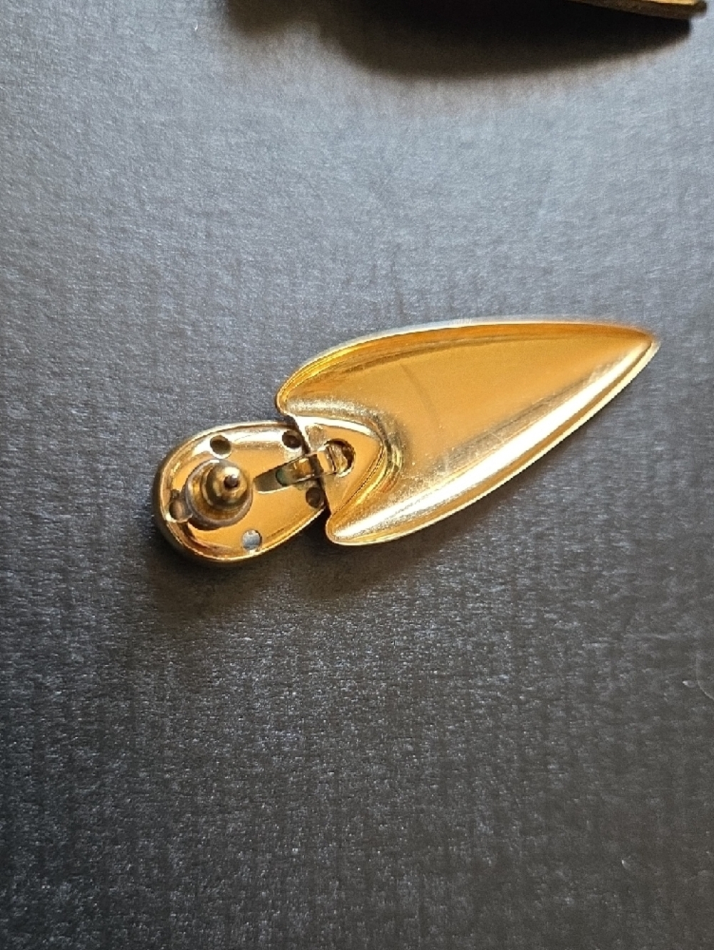 Vintage Gold-Tone Sculptural Drop Dangle Earrings - Picture 4 of 6